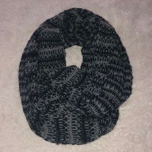 Women’s infinity scarf